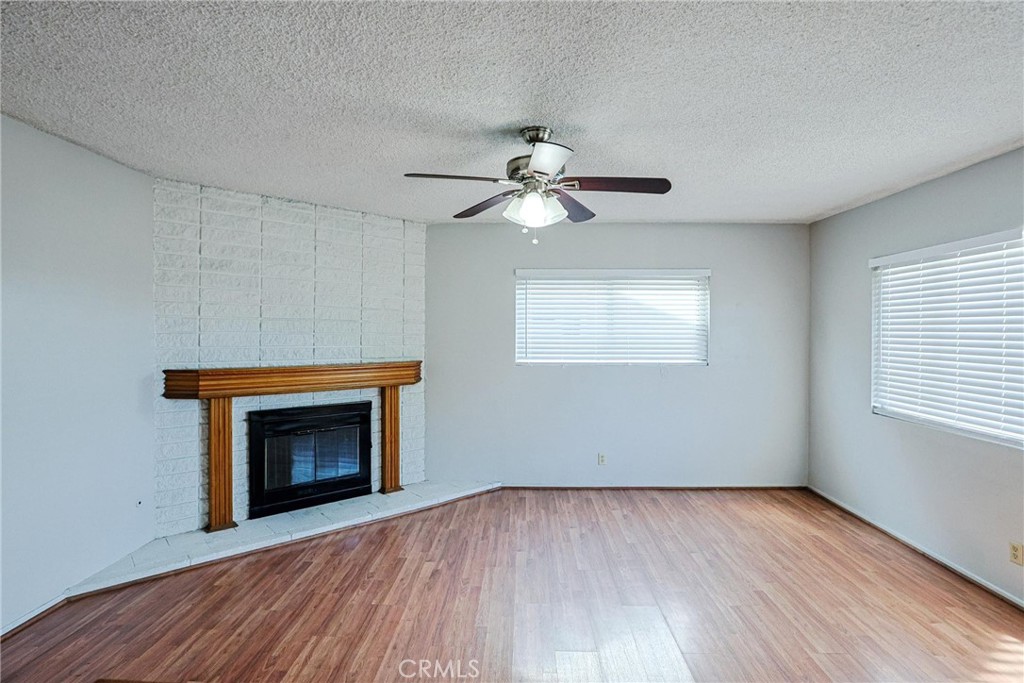 MLS #OC25267394 image #5