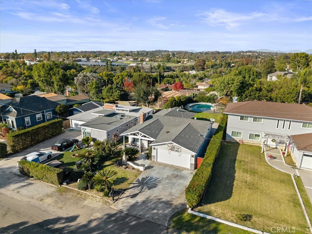 MLS #OC25267395 image #1