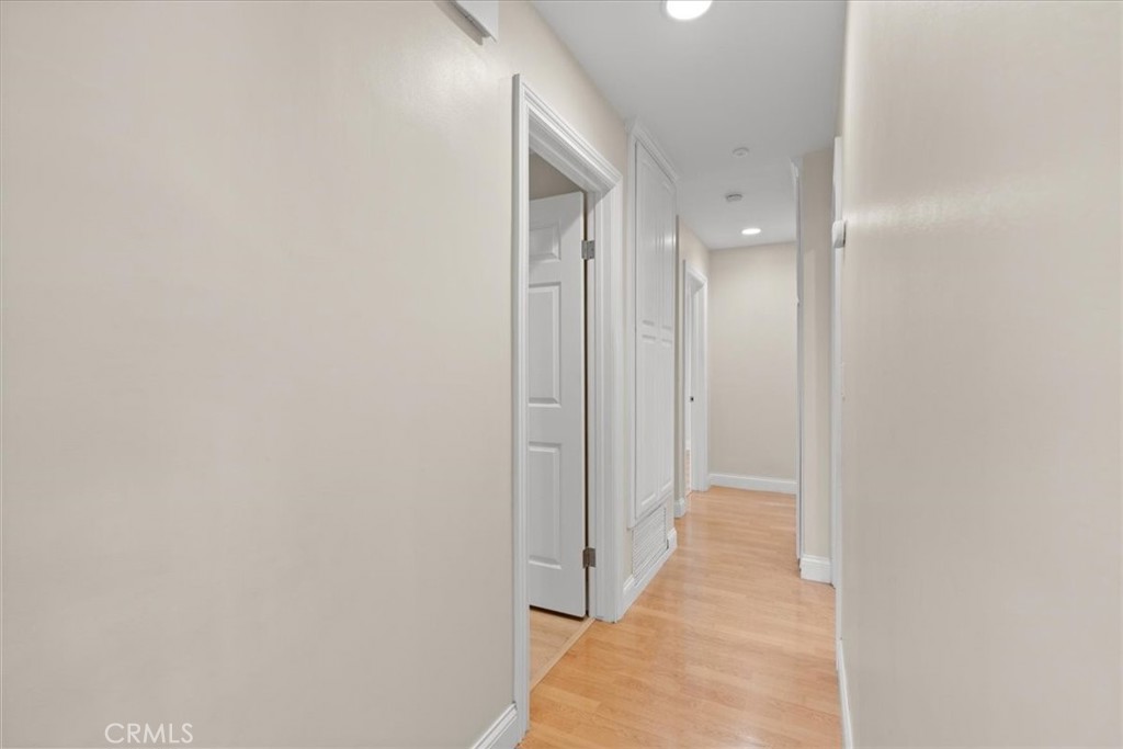 MLS #OC25267395 image #10