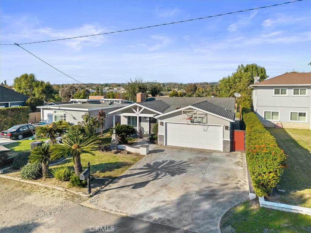 MLS #OC25267395 image #26