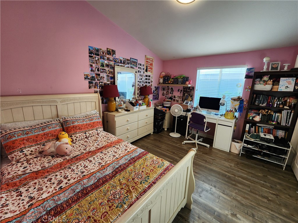 MLS #OC25267403 image #21