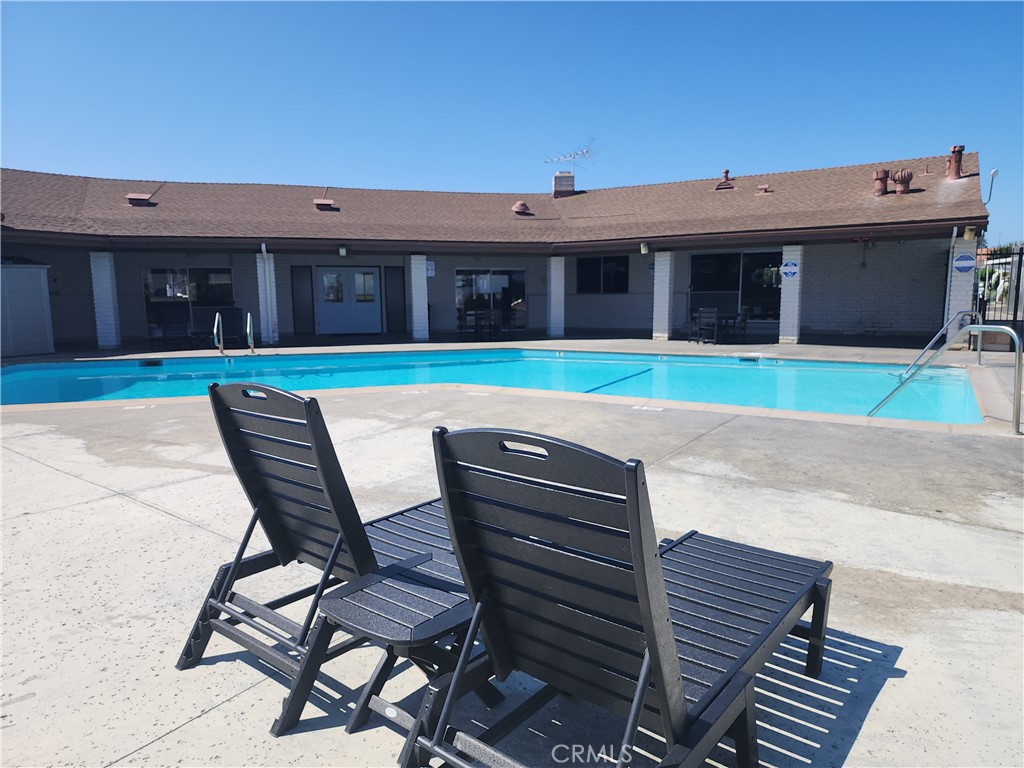 MLS #OC25267403 image #36