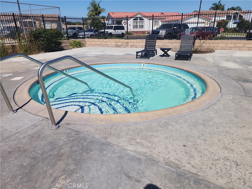 MLS #OC25267403 image #37