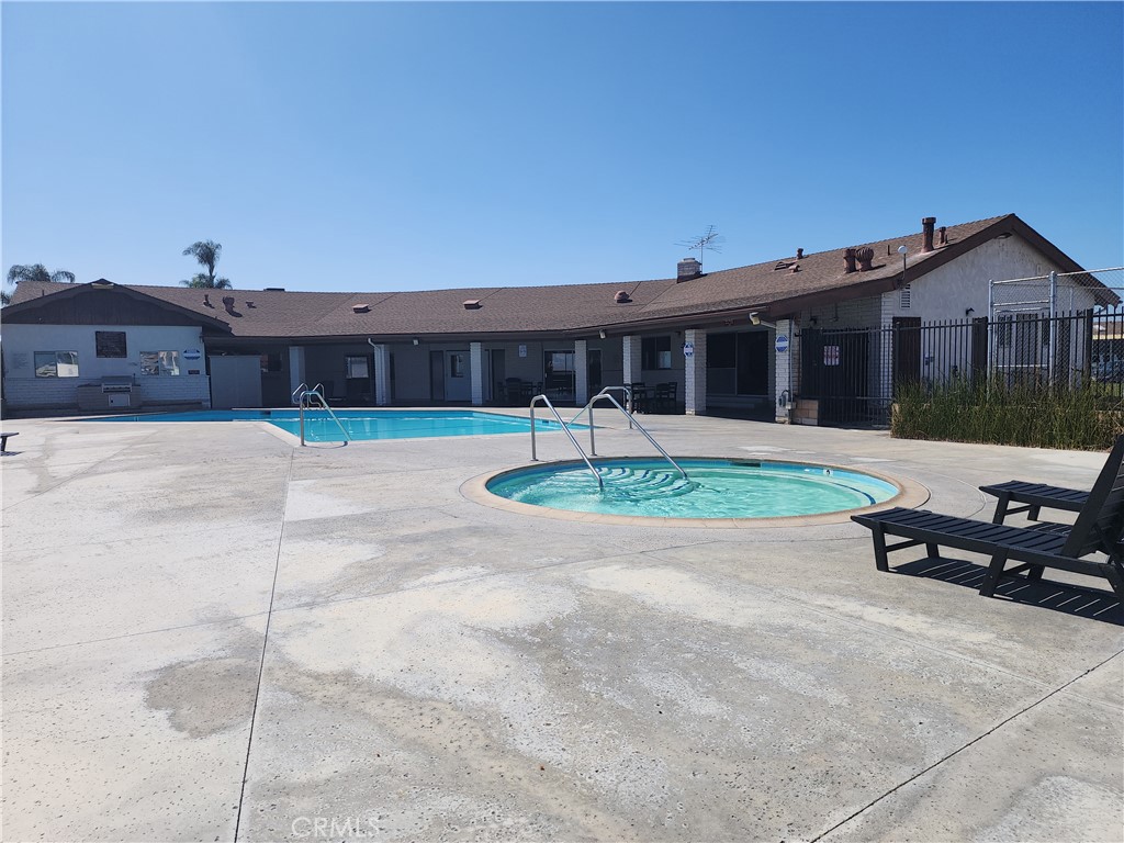 MLS #OC25267403 image #38