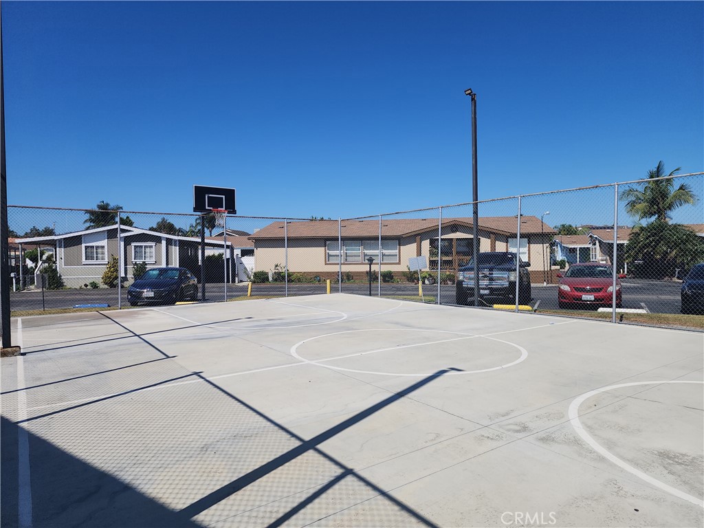 MLS #OC25267403 image #40