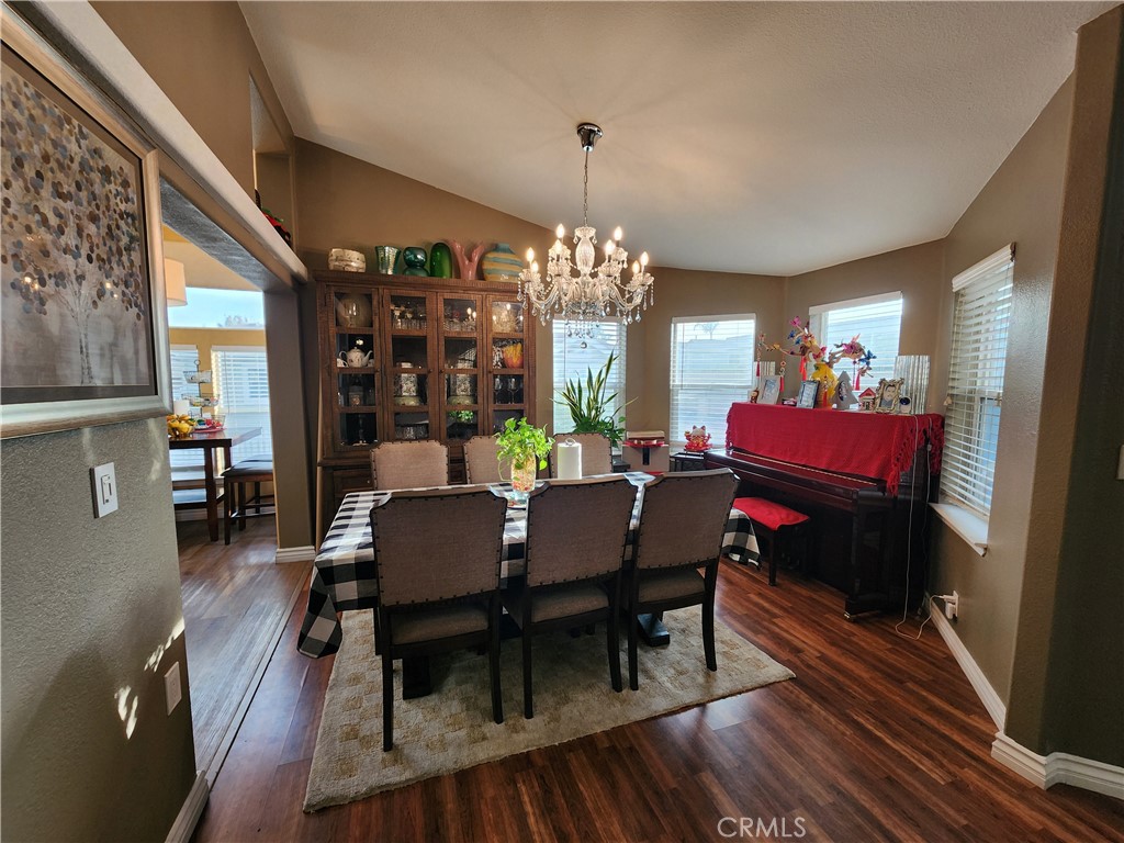 MLS #OC25267403 image #9