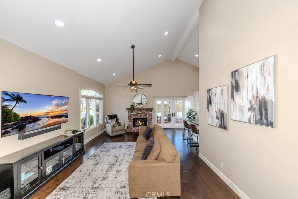 MLS #OC25267425 image #4