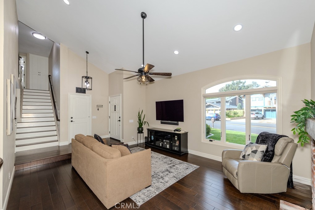 MLS #OC25267425 image #5