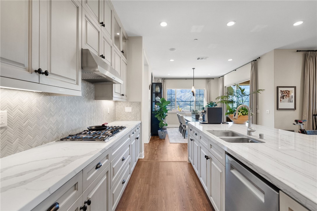 MLS #OC25267457 image #22