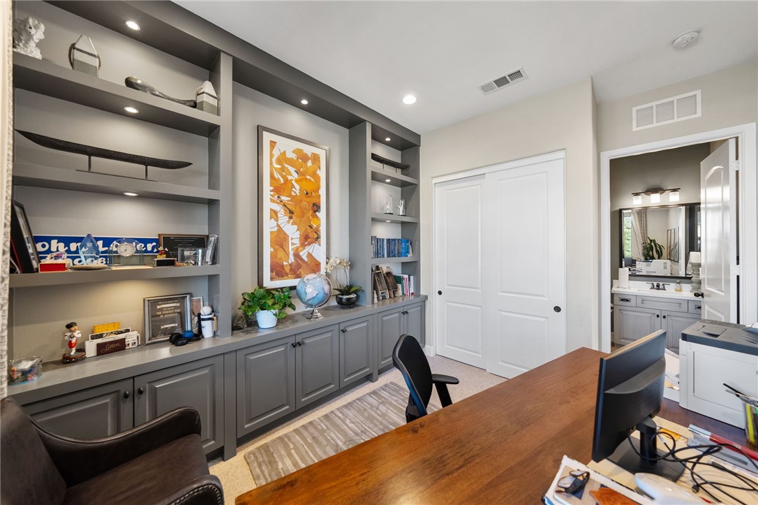 MLS #OC25267457 image #40