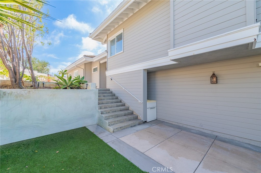 MLS #OC25267474 image #1