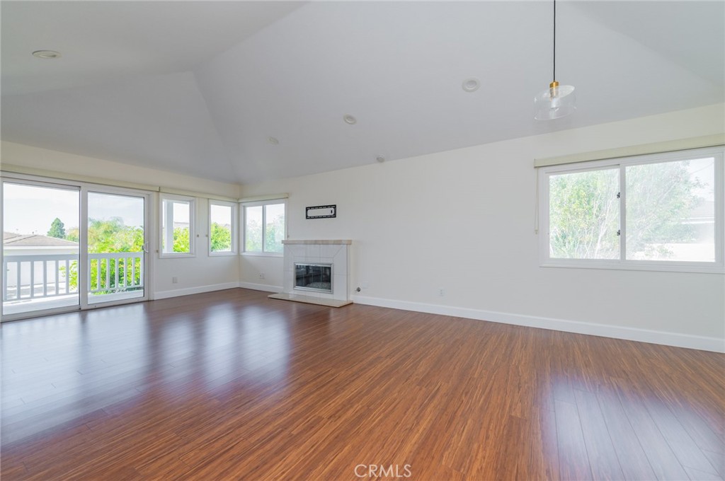 MLS #OC25267474 image #10