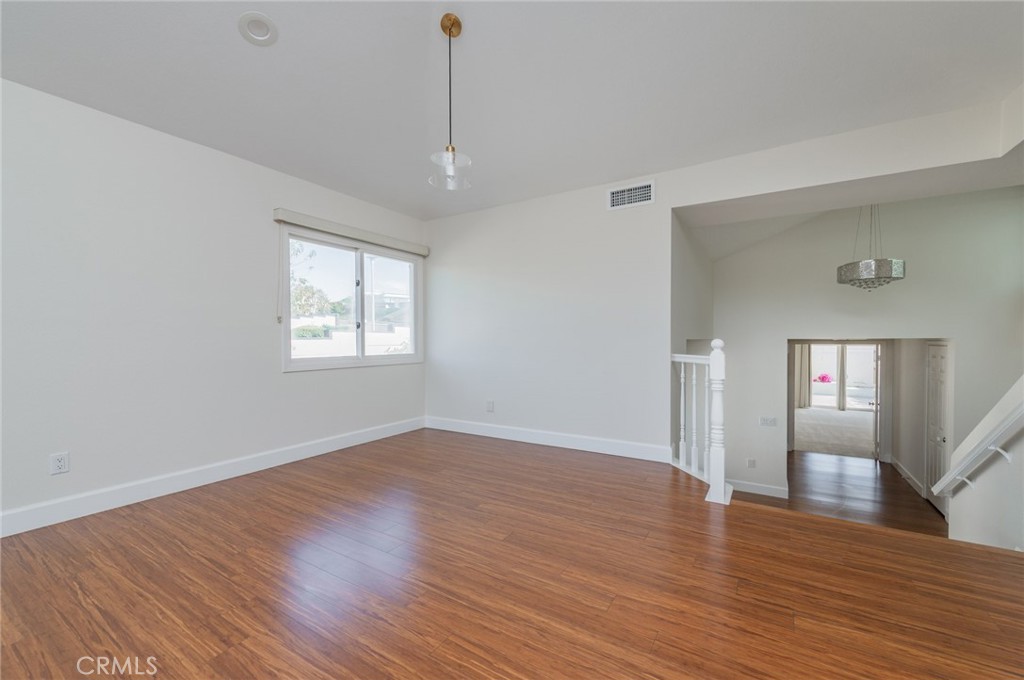 MLS #OC25267474 image #12