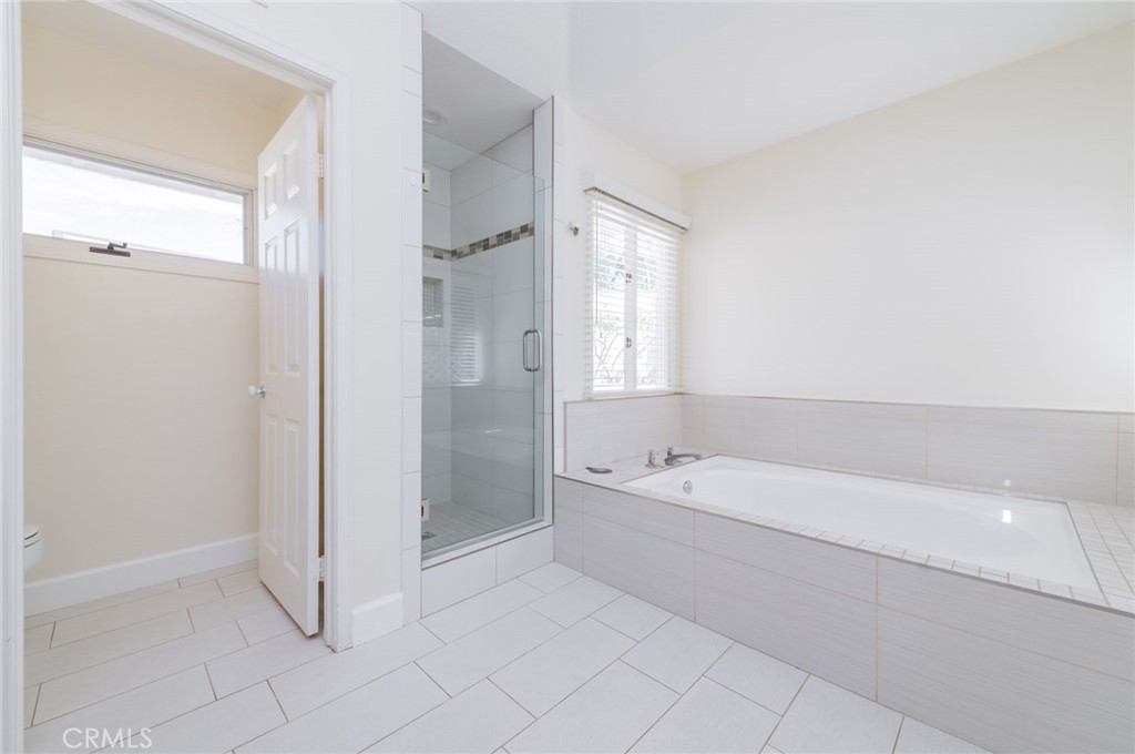 MLS #OC25267474 image #24