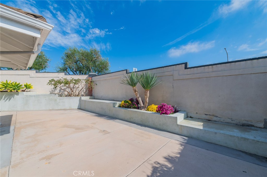 MLS #OC25267474 image #5