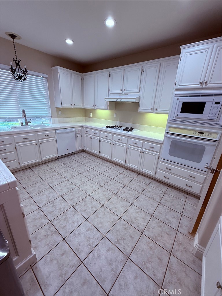 MLS #OC25267482 image #4