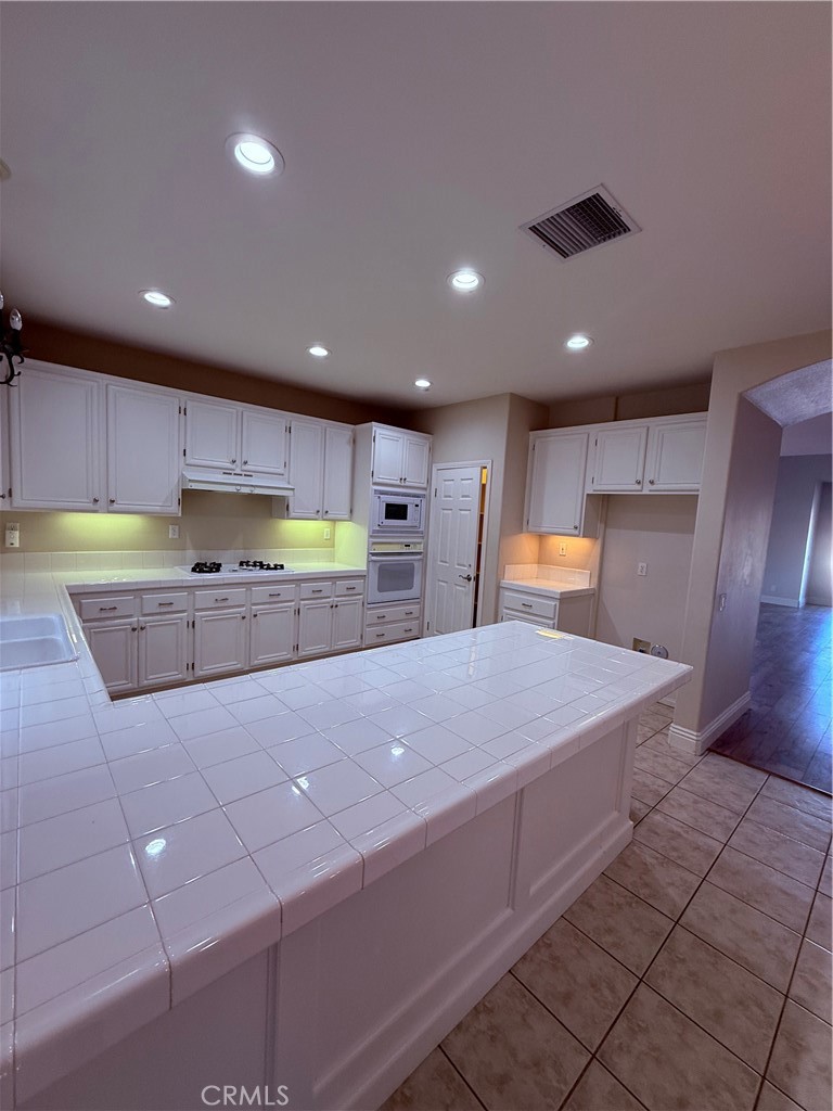 MLS #OC25267482 image #5