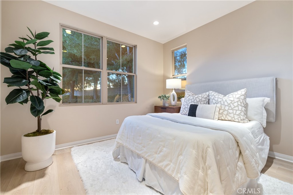 MLS #OC25267484 image #11