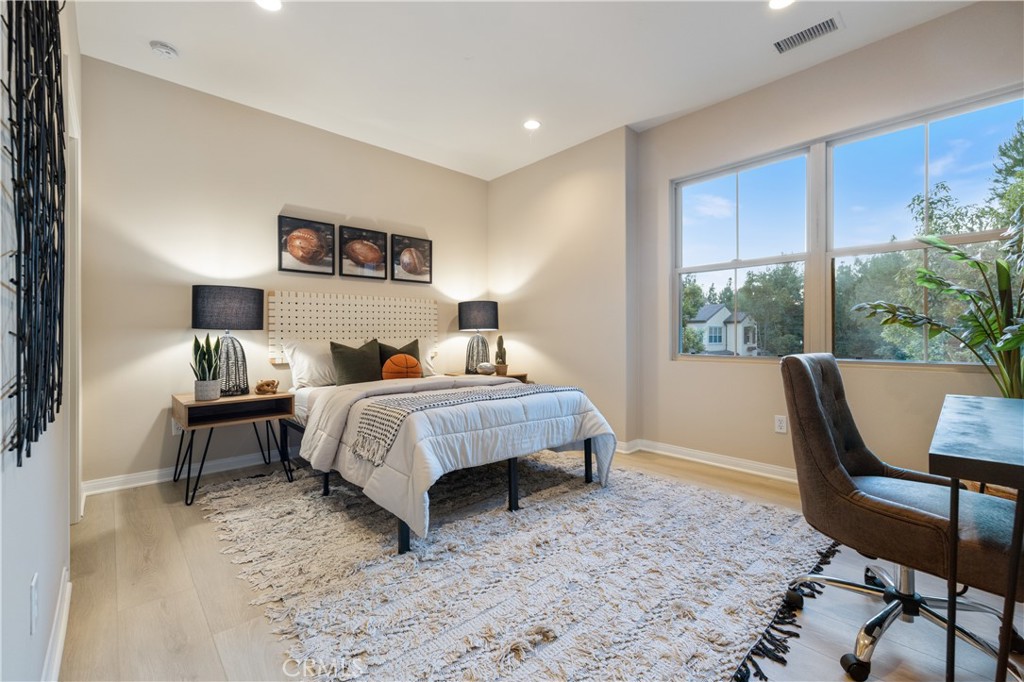 MLS #OC25267484 image #13