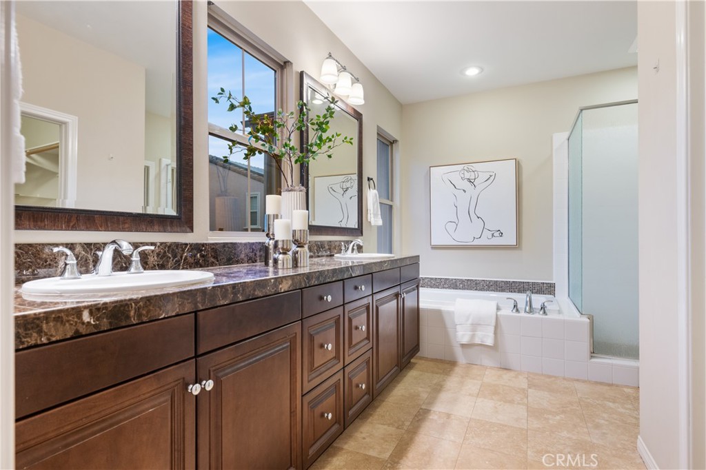 MLS #OC25267484 image #17