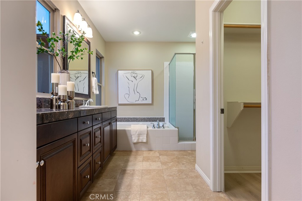 MLS #OC25267484 image #20