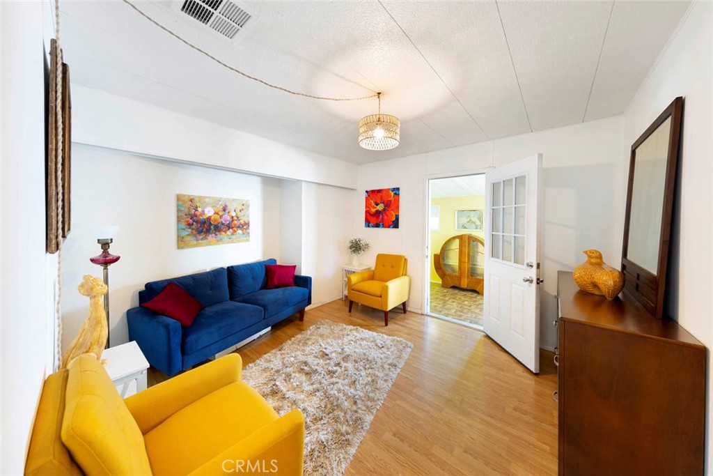 MLS #OC25267489 image #15