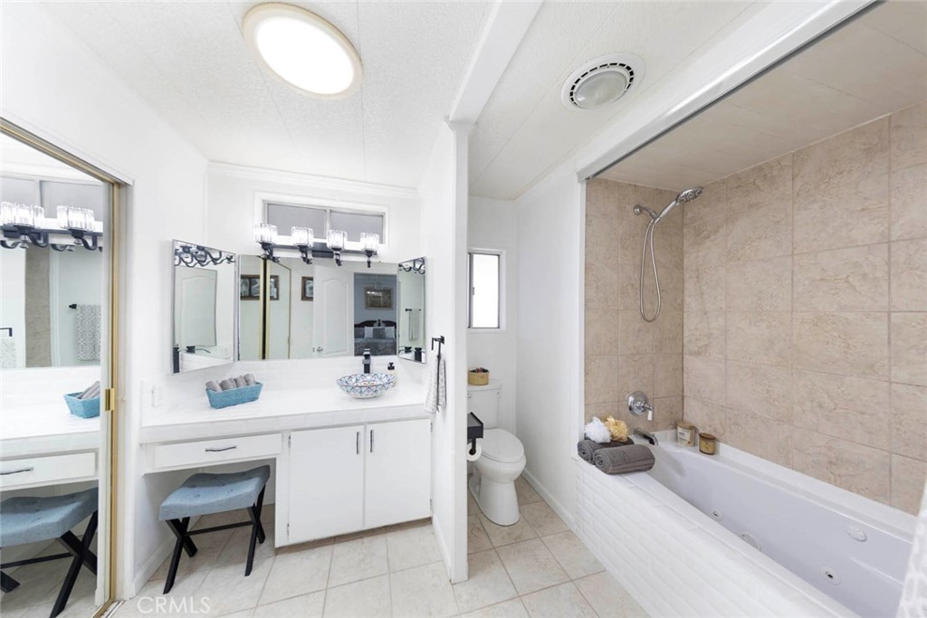 MLS #OC25267489 image #22