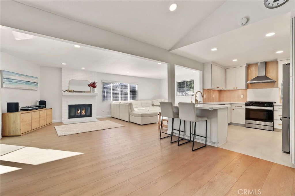 MLS #OC25267490 image #11