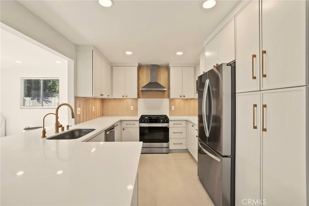 MLS #OC25267490 image #15