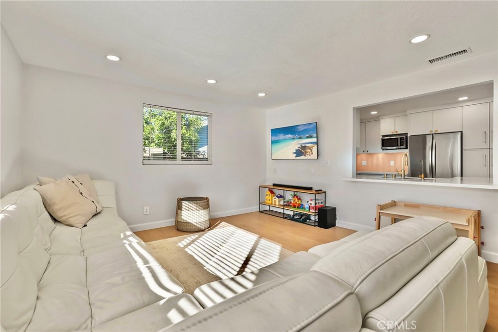 MLS #OC25267490 image #19