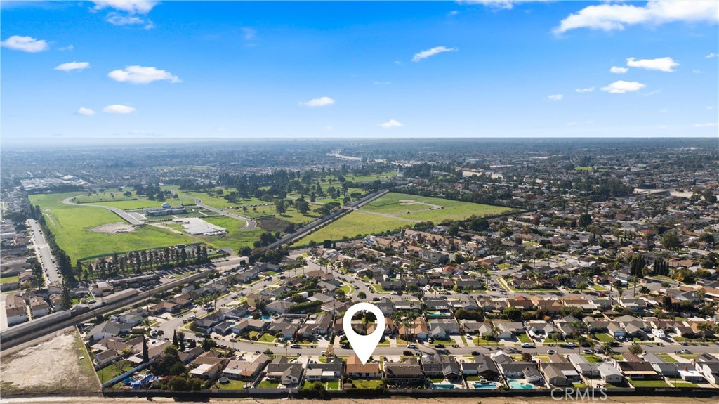 MLS #OC25267493 image #31