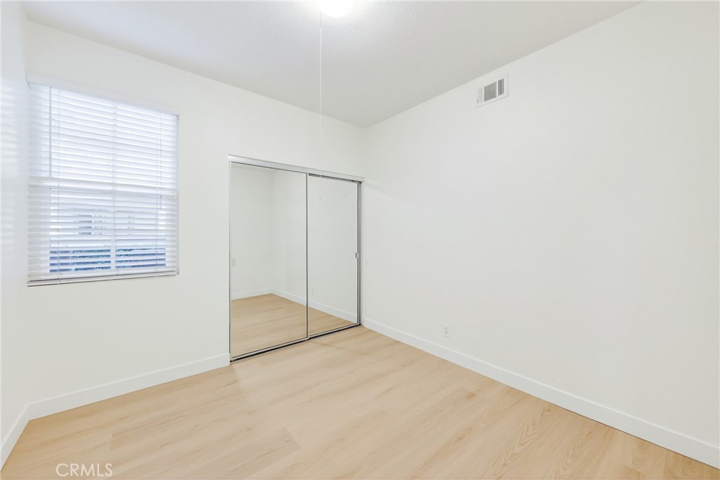 MLS #OC25267496 image #12