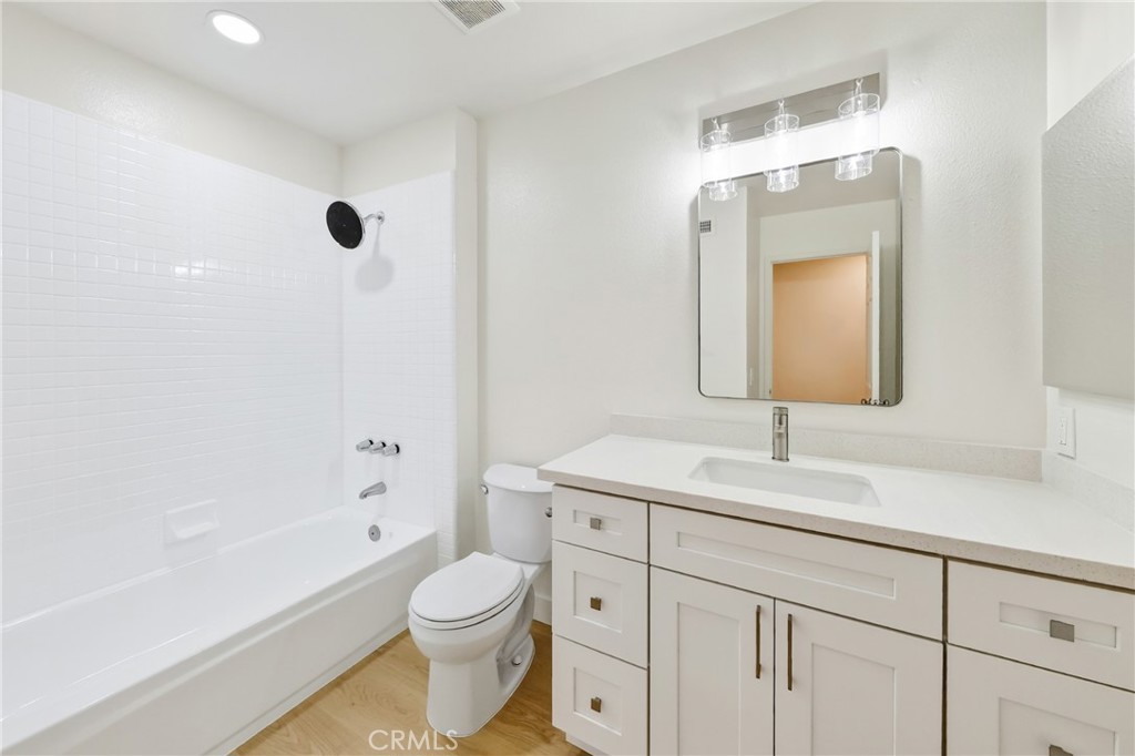 MLS #OC25267496 image #13