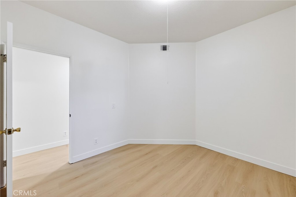 MLS #OC25267496 image #14