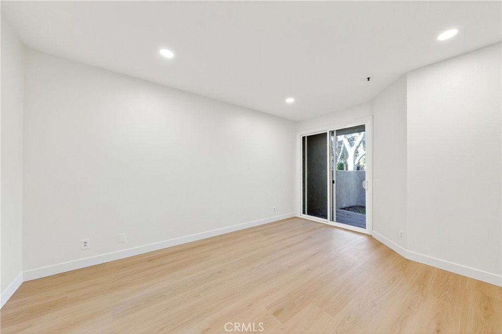 MLS #OC25267496 image #7