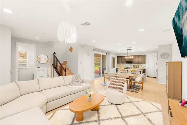 MLS #OC25267507 image #0