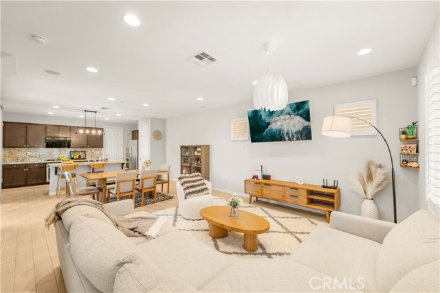 MLS #OC25267507 image #2