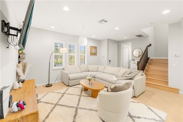 MLS #OC25267507 image #8