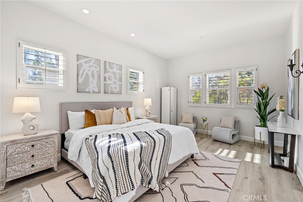 MLS #OC25267532 image #15