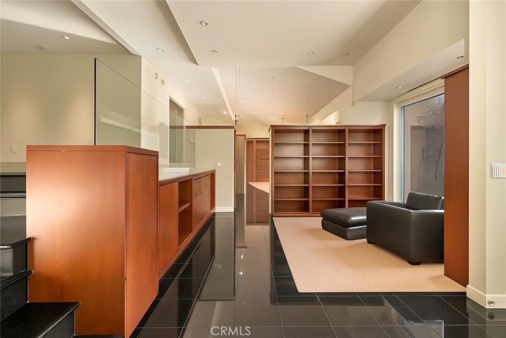 MLS #OC25267577 image #11