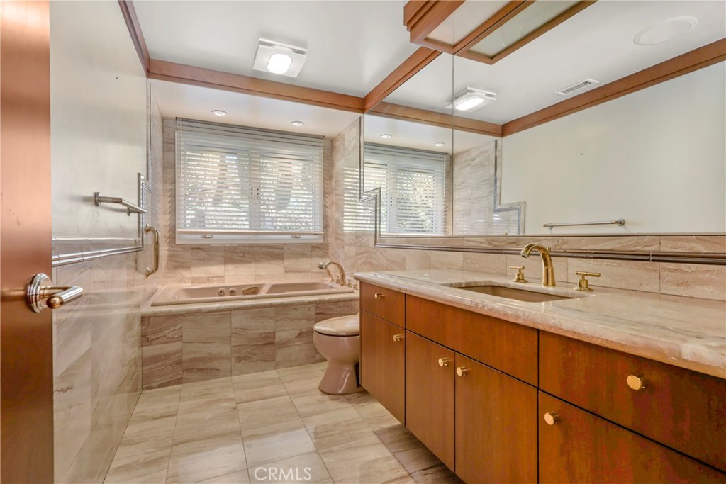 MLS #OC25267577 image #14