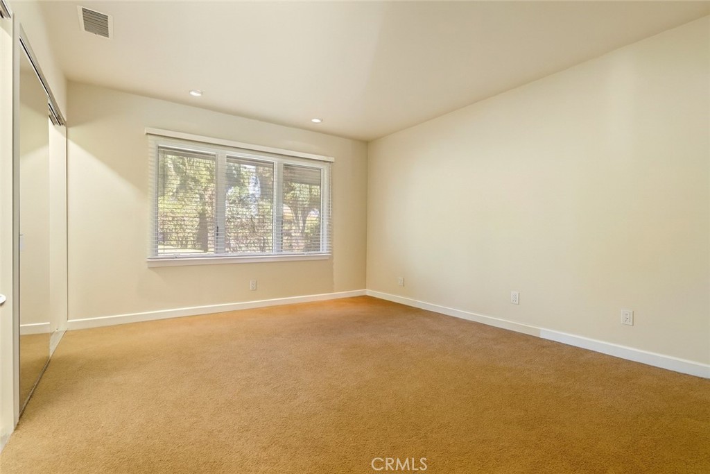 MLS #OC25267577 image #15