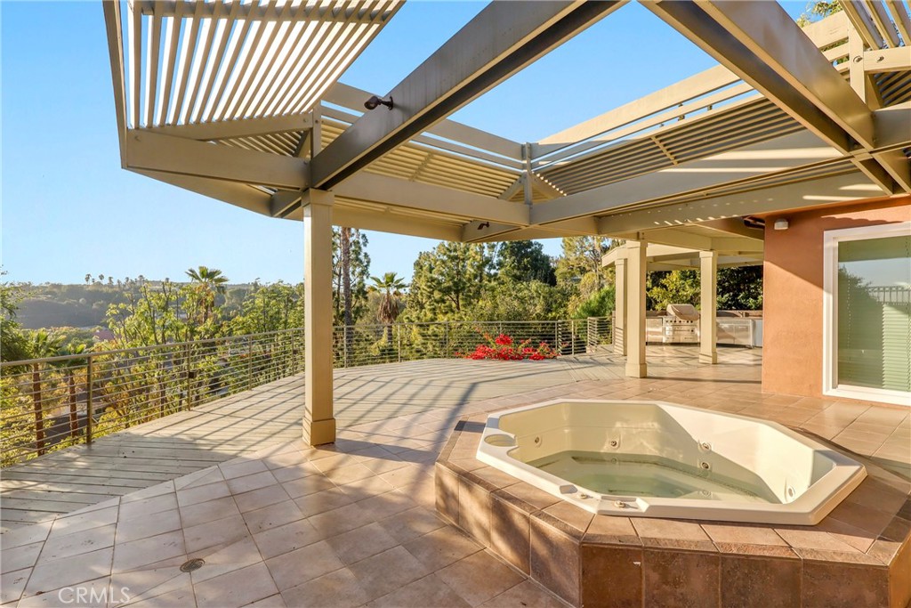 MLS #OC25267577 image #19