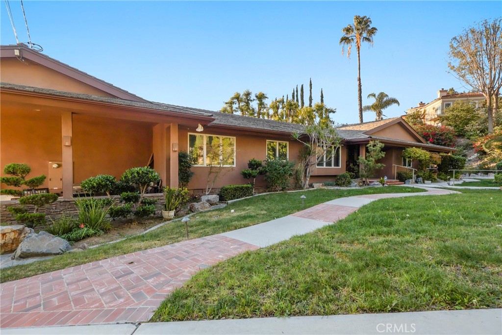 MLS #OC25267577 image #4