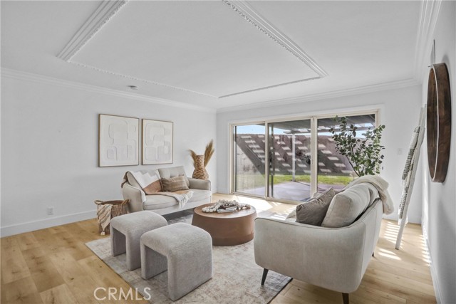 MLS #OC25267622 image #1