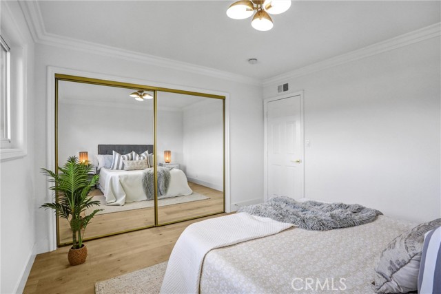 MLS #OC25267622 image #15