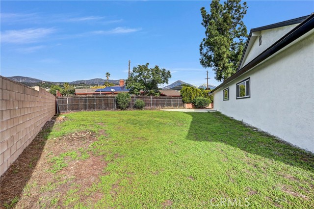 MLS #OC25267622 image #23