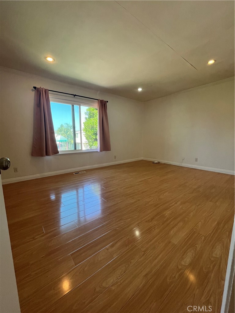 MLS #OC25267634 image #3