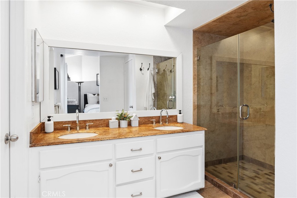 MLS #OC25267640 image #14