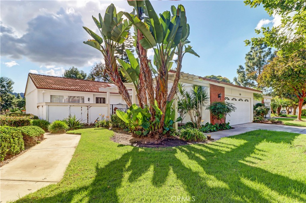 MLS #OC25267667 image #1